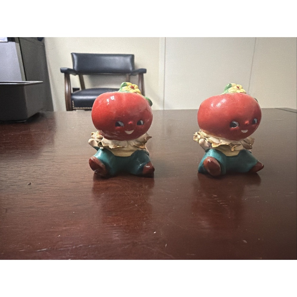 Vintage Anthropomorphic Ceramic Tomato Pixie Elves Salt Pepper Shakers Japan